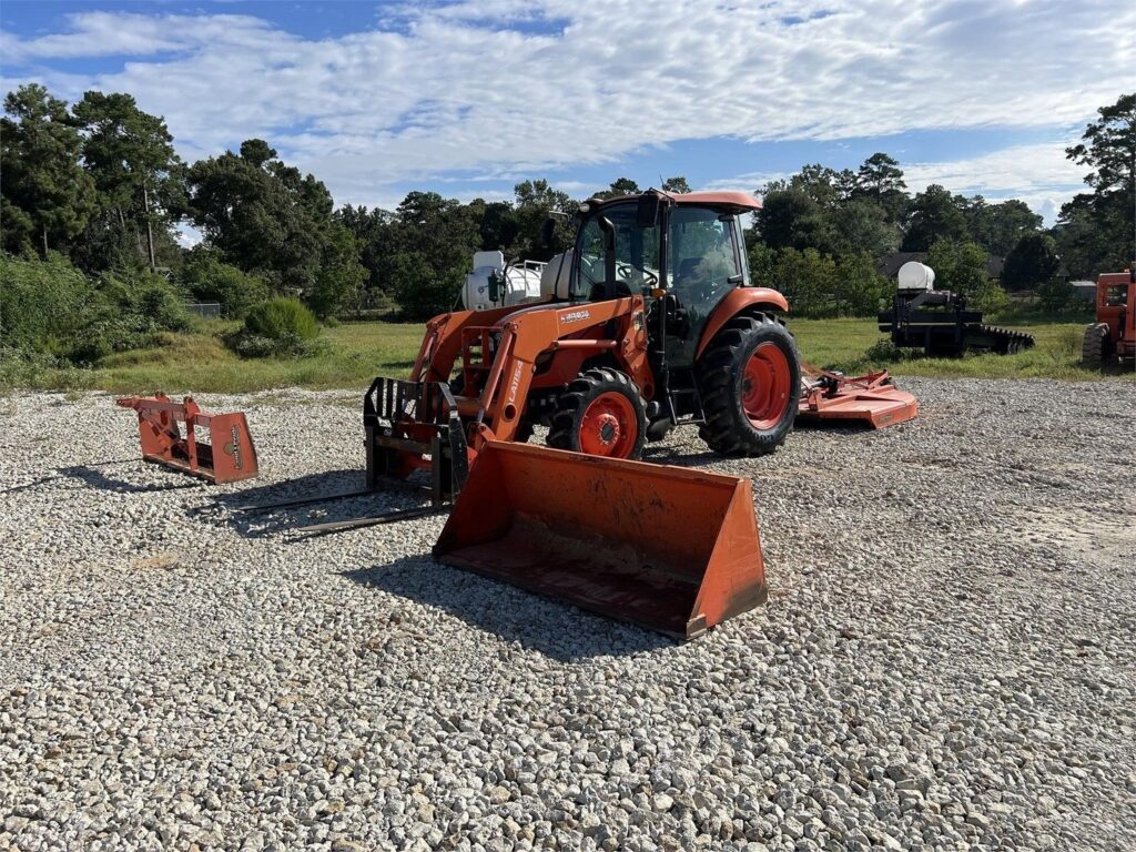 2016 KUBOTA M7060 Package Deal