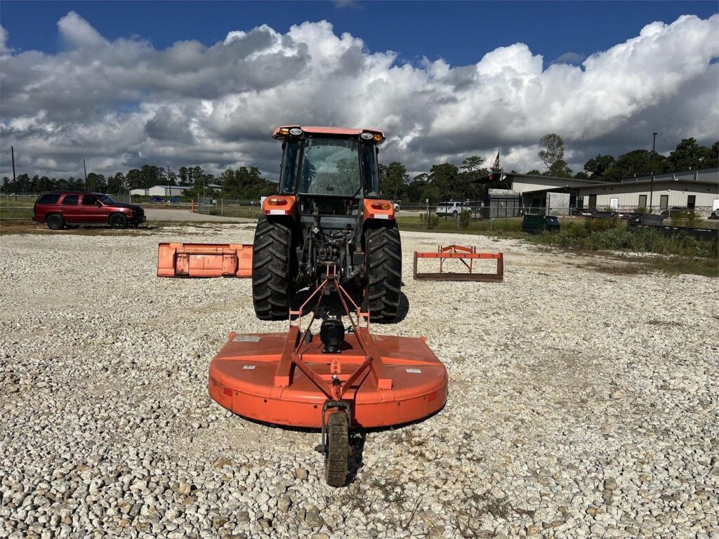 2016 KUBOTA M7060 Package Deal