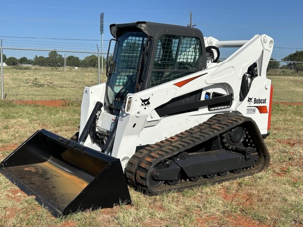 2021 BOBCAT T870