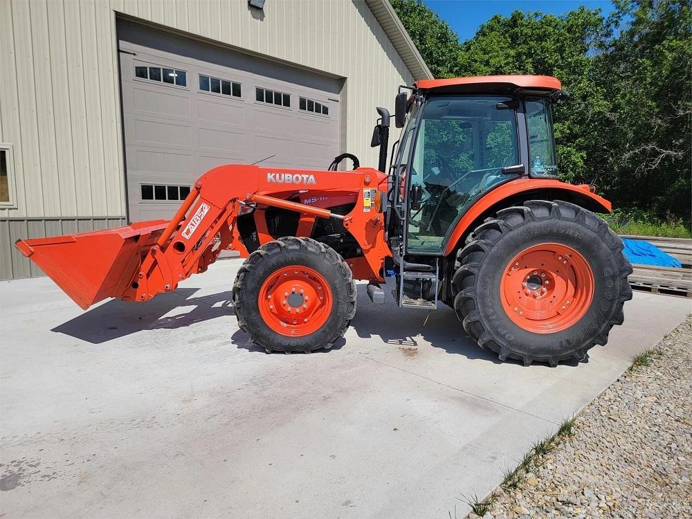 2020 KUBOTA M5-111D