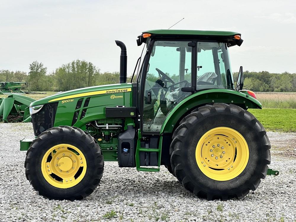 2018 JOHN DEERE 5100M